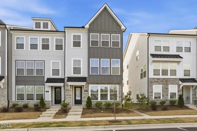 Lovely abode in Knightdale Main Photo