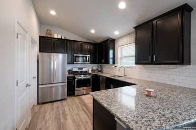 Your next home, modern, clean and convenient housi Main Photo