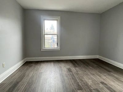 Great Location! Spacious and bright _BR apartment  Main Photo