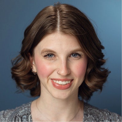Professional Female seeks a small or large room Main Photo