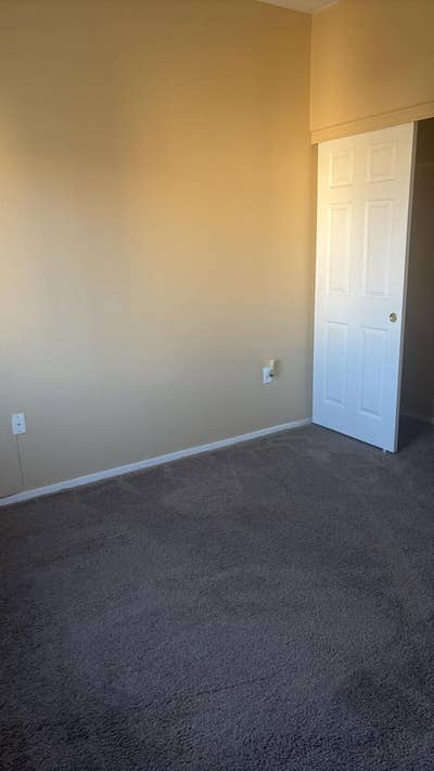 Roommate wanted it’s not an apartment it’s a condo Main Photo
