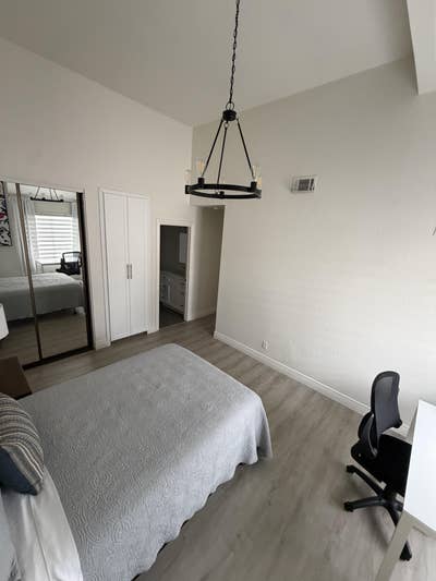 Furnished Master Bedroom w/ Private Bath Main Photo