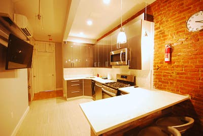 Newly renovated with Private bath Main Photo