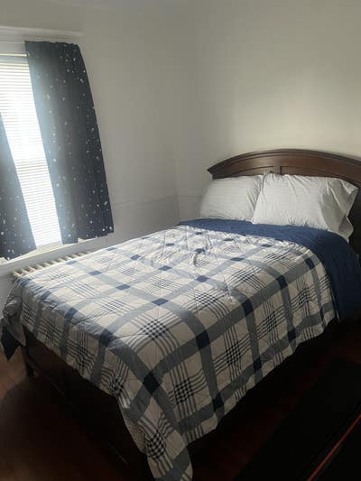 Furnished Room For Rent with Professionals Main Photo