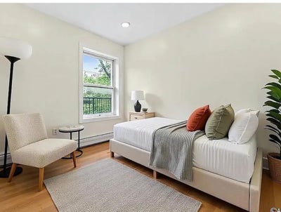 2 Bed; 1 Bath Apartment <20min from Journal Square Main Photo