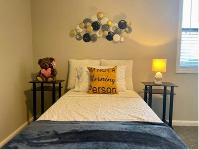 Cozy, Clean & Convenient Living Space Available ✨ Main Photo