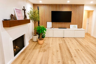 Beautifully Renovated Home. Safe Neighborhood Main Photo