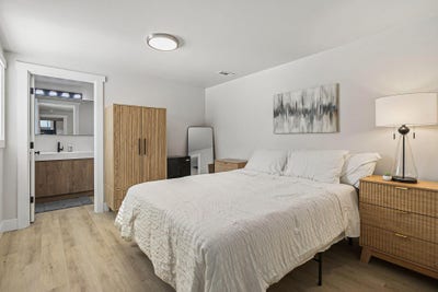 Newly remodeled living in Auburn! Main Photo