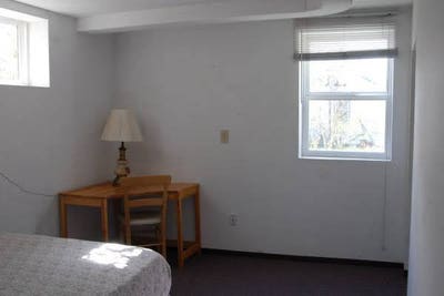 Spacious BR in a shared house  Main Photo