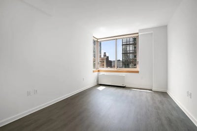 $2,700/Person Midtown Flex w/ Doorman + Gym Main Photo