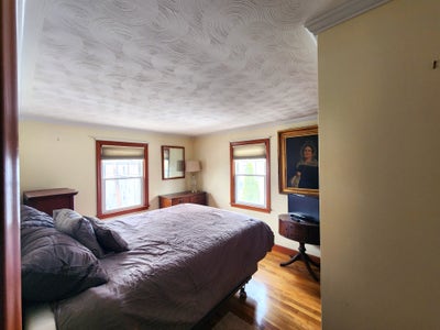 Cozy Furnished Bedroom in quite Medford home  Main Photo