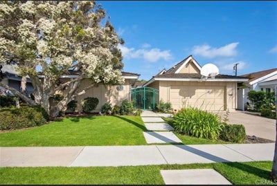 Room available!!! In HB , 5 mins away from the bch Main Photo