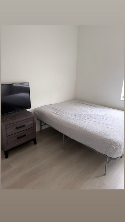 Room for rent-shared bath. Main Photo