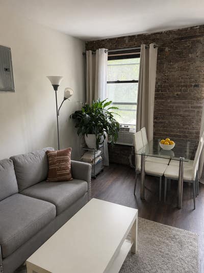 Bright & Spacious Room with Private Bath Available Main Photo
