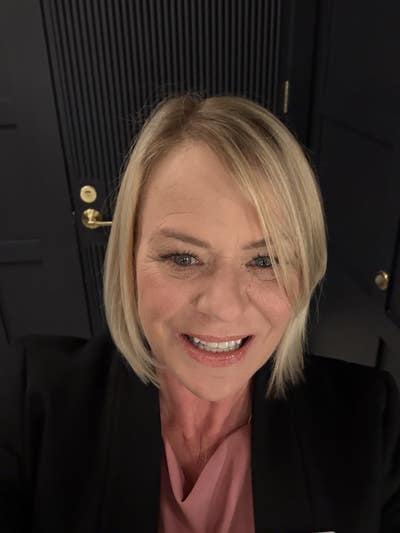 Hi, my name is Kimberly. I am a full-time pro... Main Photo