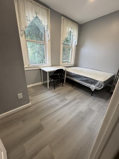 Brand New, free Laundry! EZ2 Manhattan Main Photo