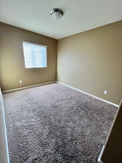 2- Bedroom Suite - Perfect for Working Young Pro Main Photo