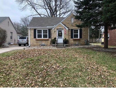 Looking for female roommate  Main Photo