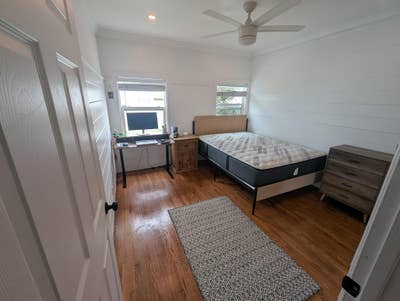 Furnished Room in 2 Bed House - Great Area Main Photo