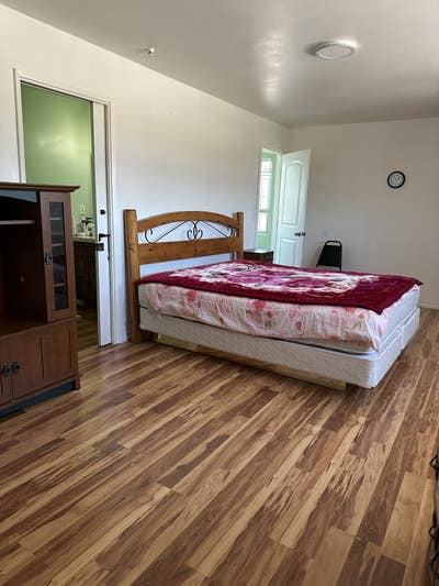 Spacious nice quiet room Main Photo
