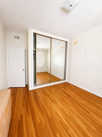 Large ocean view property Main Photo
