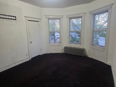 Large room for rent  Main Photo