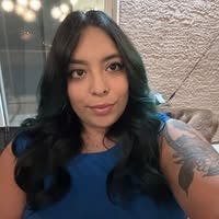 Professional Female seeks a small or large room Main Photo