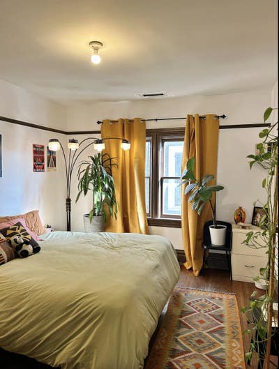 1BR Available in Charming 1890s Highland Park Home Main Photo