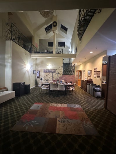Community Living in Santa Monica Main Photo