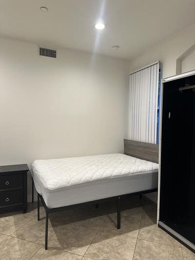 Room available for rent Main Photo