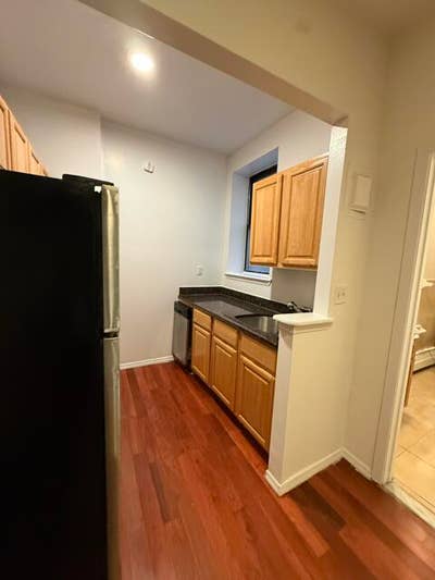 #1053 Beautiful 2 bed/1 bath apartment in Mornings Main Photo