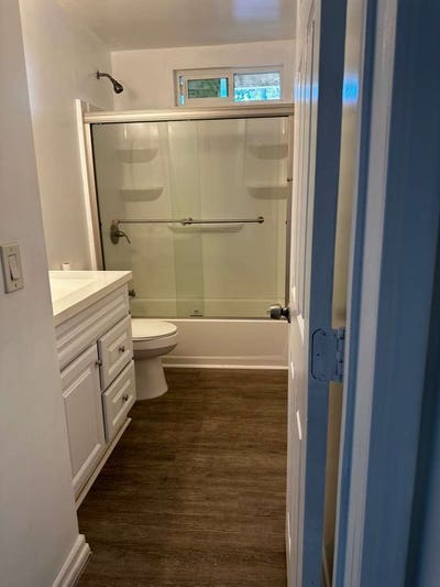 $ Elm Ave Fontana CA ROOM 4 Main Photo