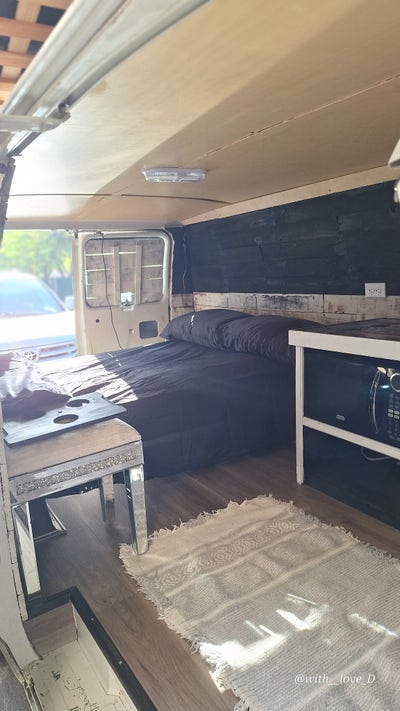 Private Camper in City-center Main Photo