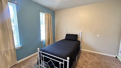 Room For Rent Main Photo