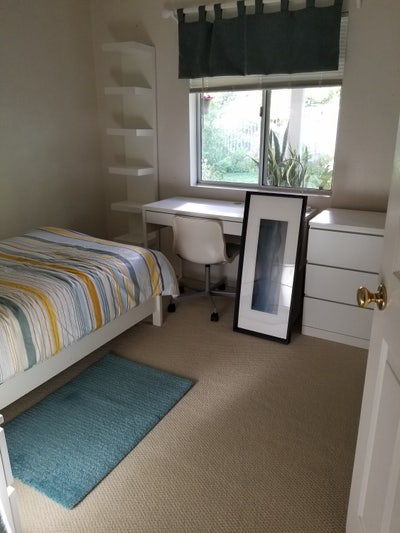 Room for rent Main Photo