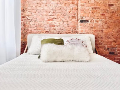 Bushwick Exposed Brick Room near Manhattan Main Photo