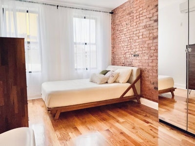 Modern Prospect Park Room with Private Bath Main Photo