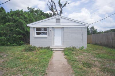 Fully Renovated 1BR Detached Home in Dade City_Inc Main Photo