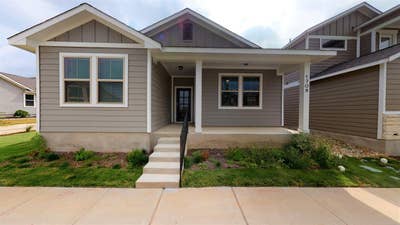 Pristine Leander home with access to community poo Main Photo