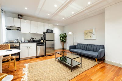 2 bed in Hamilton Heights on a flexible lease Main Photo