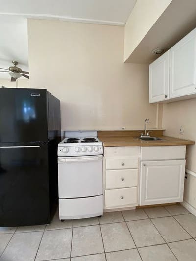 Unfurnished Room with Utilities & WiFi Included Main Photo