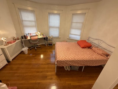 Rutgers Summer Sublease | Master Bedroom Main Photo