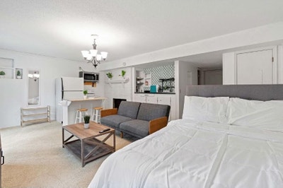 Lovely rooms in Raleigh Main Photo