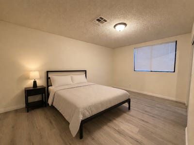 Spacious Private BR in Spring Valleyclose to Stri Main Photo