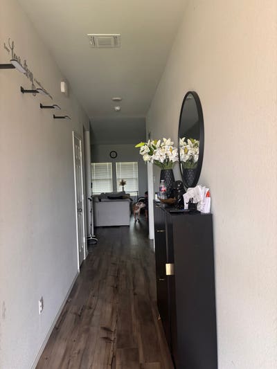 Two rooms avaliable Main Photo