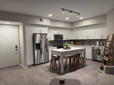 1/1 Apt Fort Lauderdale 7 Min Walk to Beach!! Main Photo