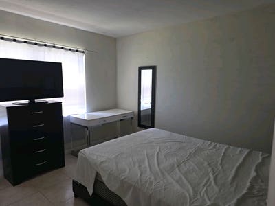 Big Beedroom with Private Bathroom Walking  Closet Main Photo