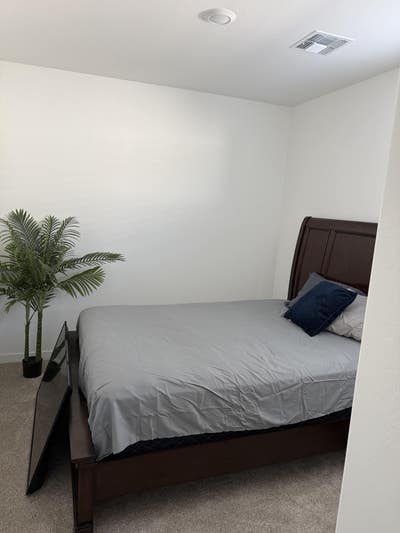 Room for rent Main Photo