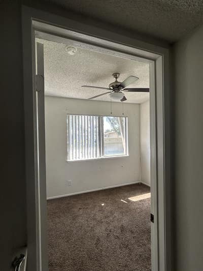 $1000 room for rent in HB Harbor Main Photo