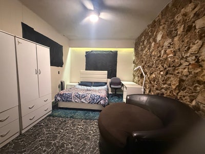 Pvt room / full bath | utilities & 1 parking  Main Photo